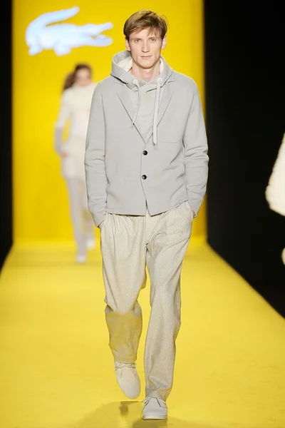 Look 9